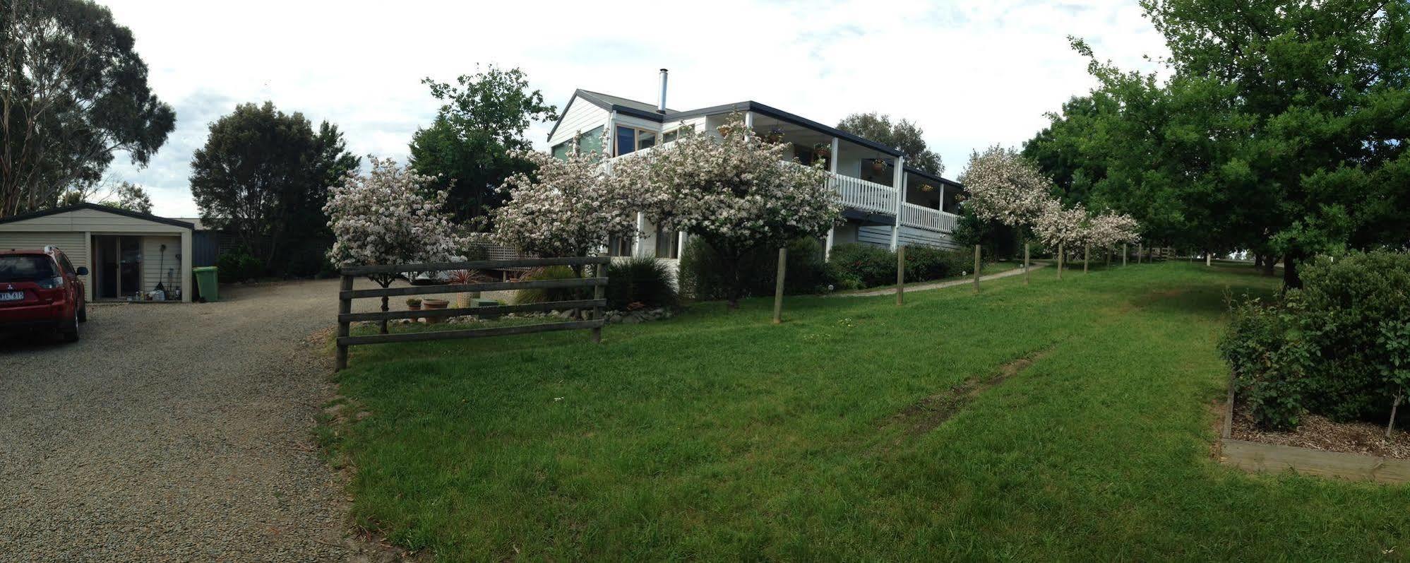 Yarra Glen Bed & Breakfast Exterior photo